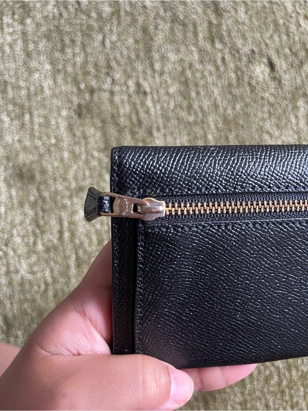 Coach Black Textured Leather Small Wallet with Gold 'C' Accent - Picture 9 of 10